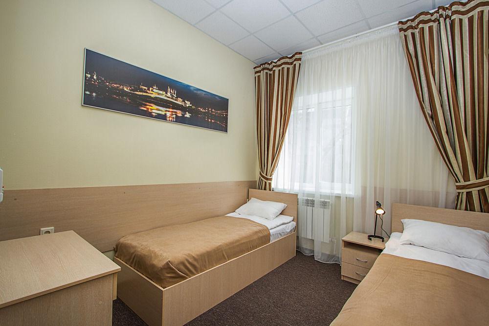 Lowcost Hotel Berison Astronomicheskaya Kazan' Esterno foto